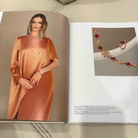 Van Cleef & Arpels Hardcover Jewel Collection Book Catalog - Picture 4 of 8
